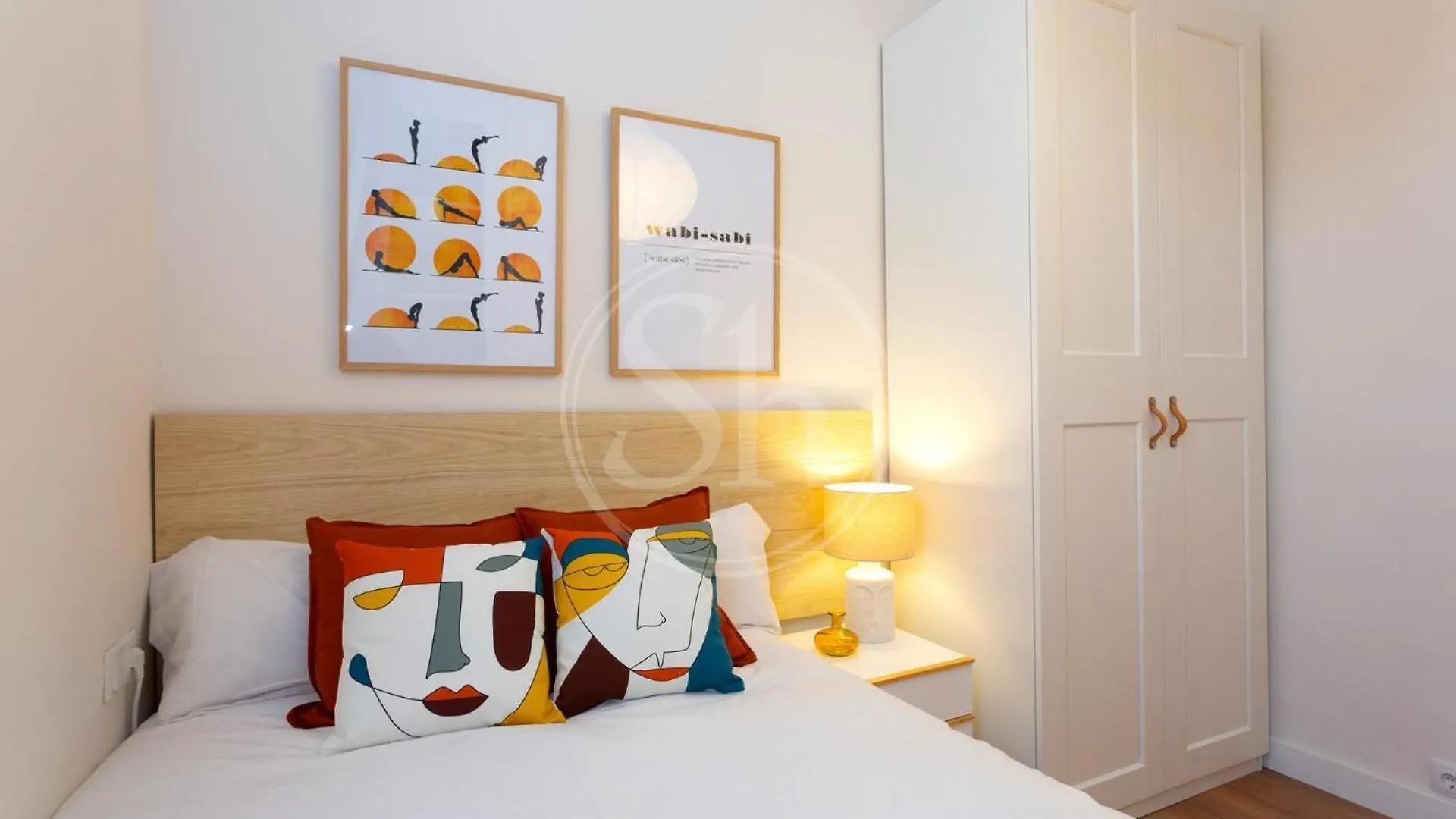 Comodo Piso En Eixample Barcelona Apartment